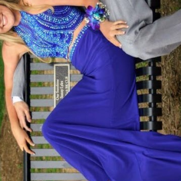 Beautiful prom dress from poffie girls - Picture 3 of 4